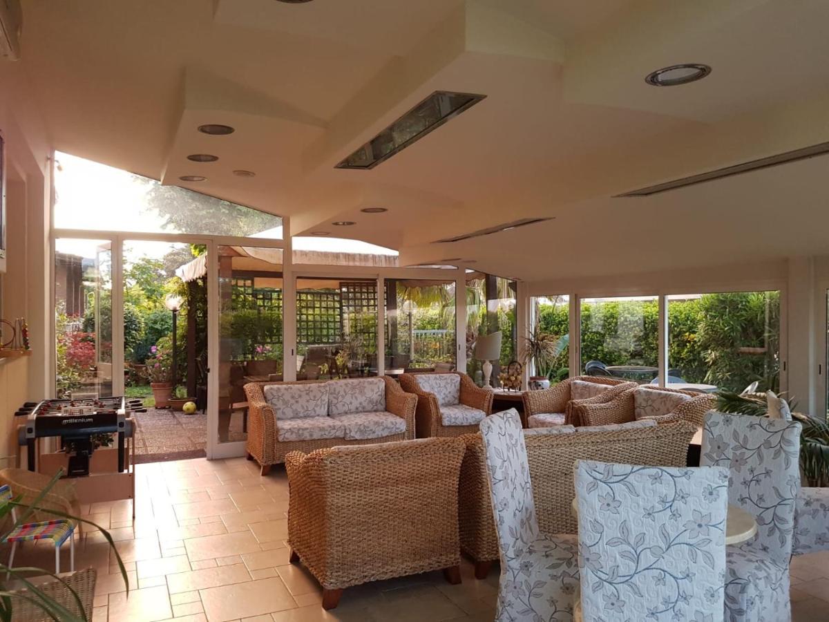 Hotel Patrizia Marina di Massa Luaran gambar