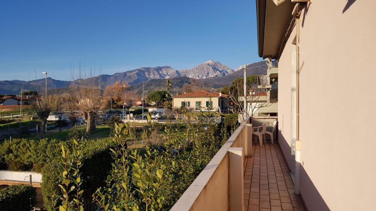 Hotel Patrizia Marina di Massa Luaran gambar